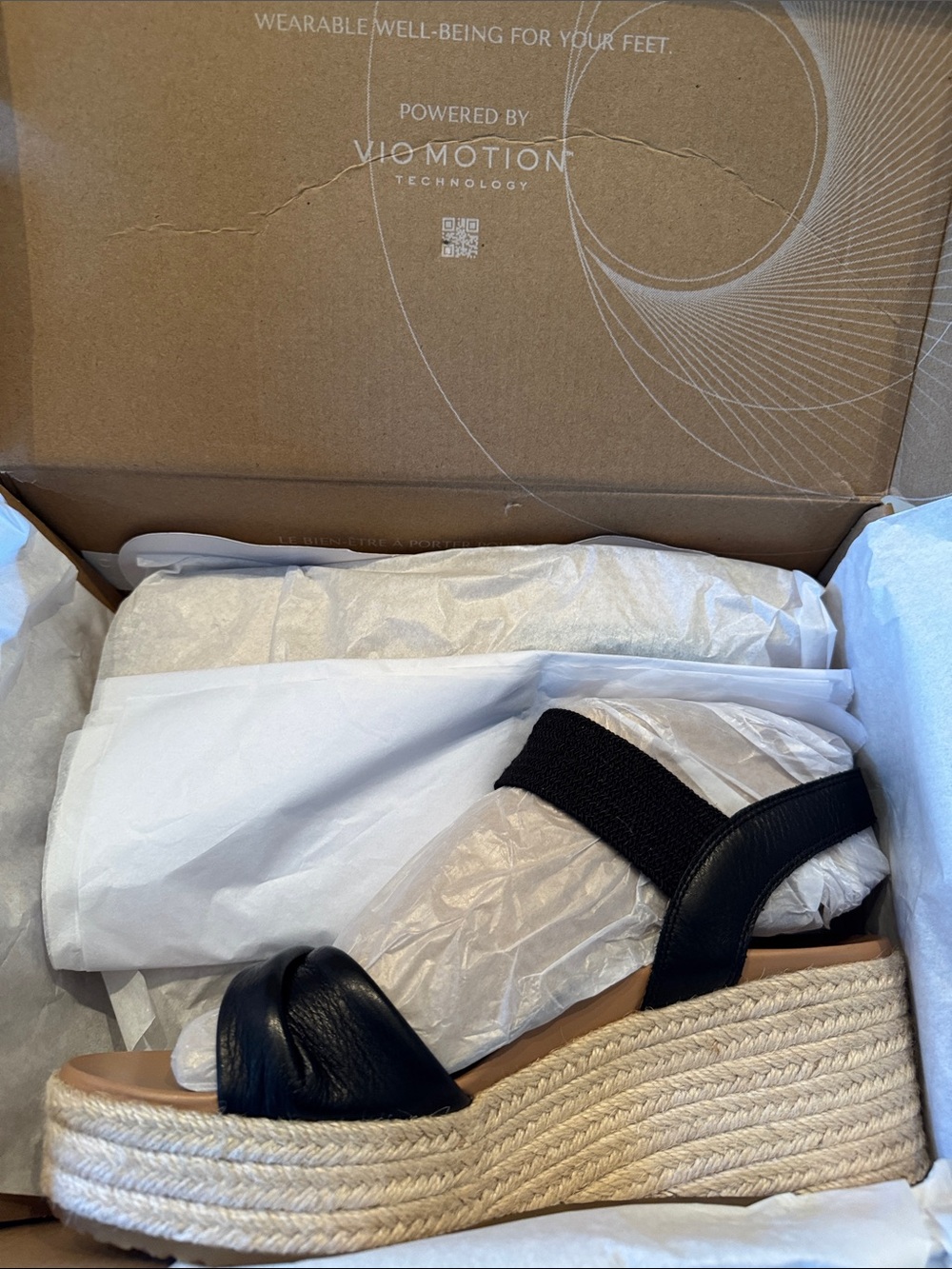 Vionic Darla Black Leather Espadrille Wedge Sandals NIB